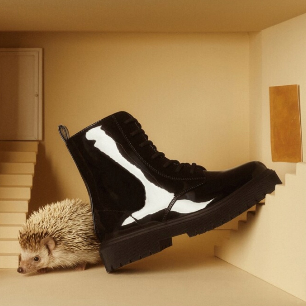LACE-UP PATENT EFFECT BOOTS